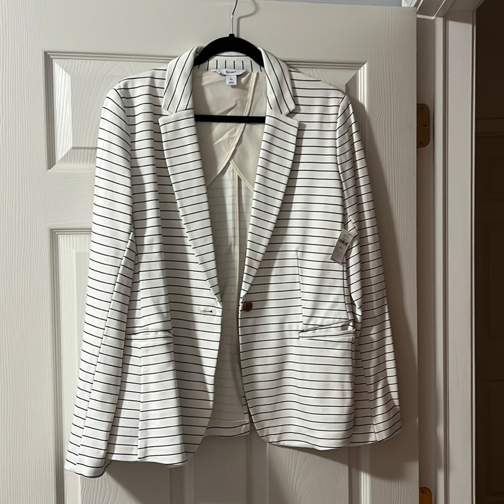NWT Old Navy (large / tall) white blazer with black stripes.
